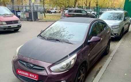 Hyundai Solaris II рестайлинг, 2011 год, 600 000 рублей, 2 фотография