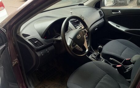 Hyundai Solaris II рестайлинг, 2011 год, 600 000 рублей, 4 фотография