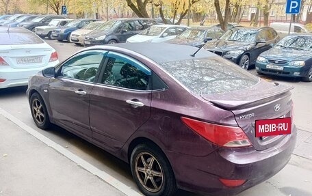 Hyundai Solaris II рестайлинг, 2011 год, 600 000 рублей, 8 фотография