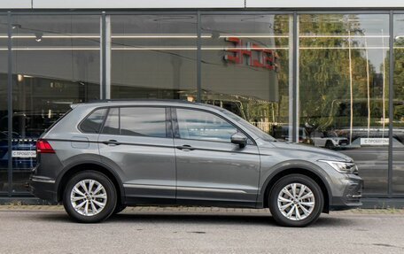 Volkswagen Tiguan II, 2021 год, 2 929 000 рублей, 5 фотография