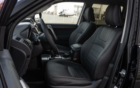 Toyota Land Cruiser Prado 150 рестайлинг 2, 2014 год, 3 050 000 рублей, 9 фотография