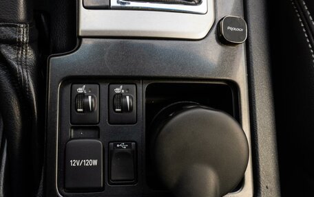 Toyota Land Cruiser Prado 150 рестайлинг 2, 2014 год, 3 050 000 рублей, 13 фотография