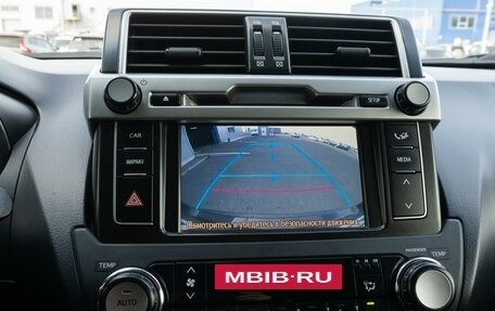 Toyota Land Cruiser Prado 150 рестайлинг 2, 2014 год, 3 050 000 рублей, 25 фотография