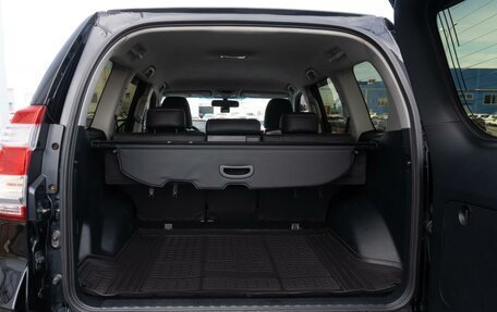 Toyota Land Cruiser Prado 150 рестайлинг 2, 2014 год, 3 050 000 рублей, 26 фотография