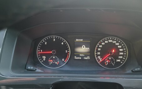 Volkswagen Multivan T6 рестайлинг, 2018 год, 3 900 000 рублей, 5 фотография