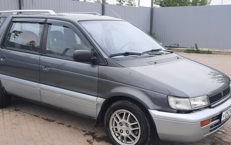 Mitsubishi Space Wagon III, 1993 год, 290 000 рублей, 3 фотография