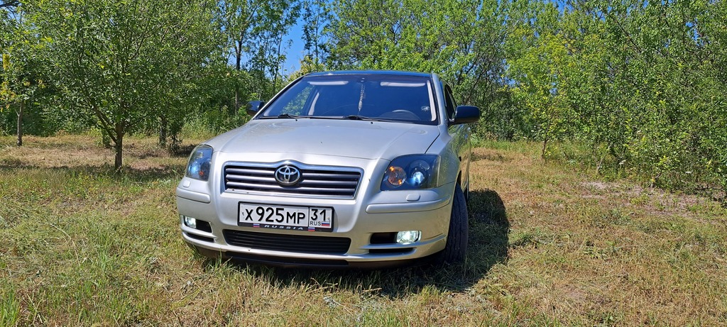 Toyota Avensis II, 2004 год, 700 000 рублей, 1 фотография