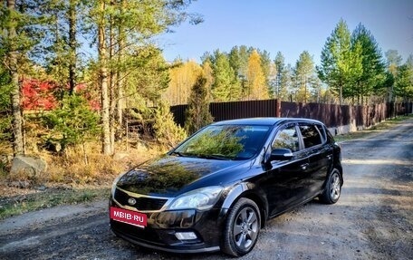 KIA cee'd I рестайлинг, 2011 год, 699 000 рублей, 1 фотография