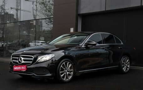 Mercedes-Benz E-Класс, 2017 год, 3 497 000 рублей, 1 фотография