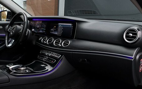 Mercedes-Benz E-Класс, 2017 год, 3 497 000 рублей, 8 фотография