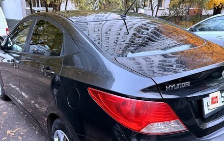 Hyundai Solaris II рестайлинг, 2013 год, 400 000 рублей, 5 фотография