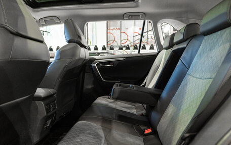 Toyota RAV4, 2025 год, 4 590 000 рублей, 32 фотография