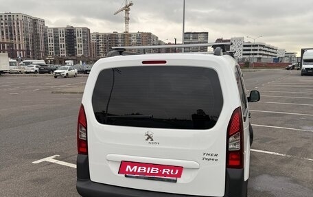 Peugeot Partner II рестайлинг 2, 2016 год, 1 250 000 рублей, 4 фотография