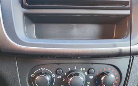 Renault Logan II, 2020 год, 1 100 000 рублей, 5 фотография