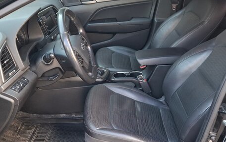 Hyundai Elantra VI рестайлинг, 2018 год, 1 470 000 рублей, 10 фотография
