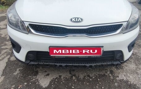 KIA Rio IV, 2018 год, 1 400 000 рублей, 4 фотография
