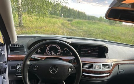 Mercedes-Benz S-Класс, 2005 год, 900 000 рублей, 20 фотография