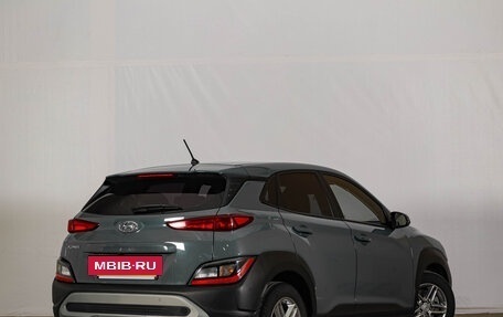 Hyundai Kona I, 2021 год, 2 289 000 рублей, 4 фотография