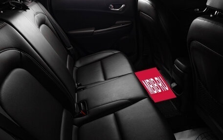 Hyundai Kona I, 2021 год, 2 289 000 рублей, 18 фотография