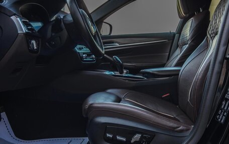 BMW 5 серия, 2019 год, 3 229 000 рублей, 13 фотография