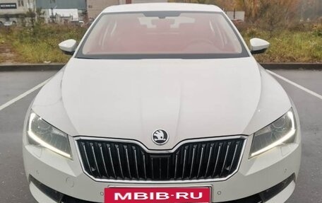 Skoda Superb III рестайлинг, 2019 год, 2 150 000 рублей, 2 фотография