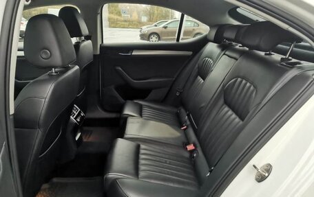 Skoda Superb III рестайлинг, 2019 год, 2 150 000 рублей, 20 фотография