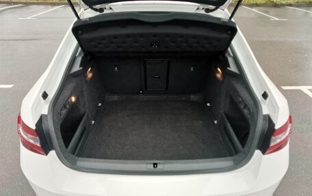 Skoda Superb III рестайлинг, 2019 год, 2 150 000 рублей, 18 фотография