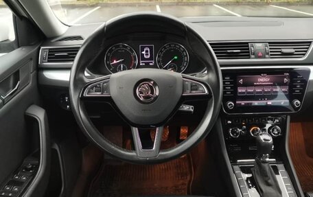 Skoda Superb III рестайлинг, 2019 год, 2 150 000 рублей, 22 фотография