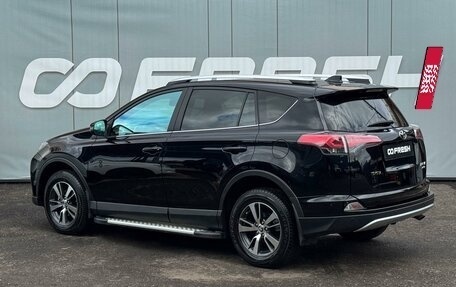 Toyota RAV4, 2018 год, 2 199 000 рублей, 2 фотография