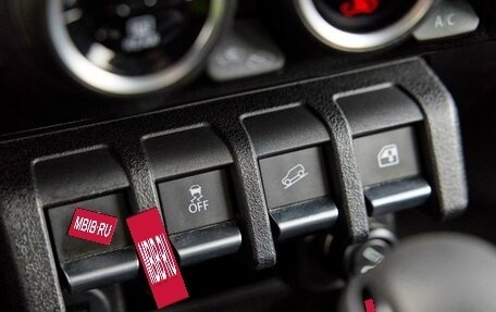 Suzuki Jimny, 2020 год, 2 750 000 рублей, 27 фотография