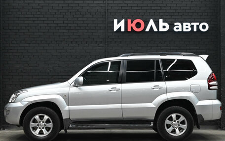 Toyota Land Cruiser Prado 120 рестайлинг, 2006 год, 2 300 000 рублей, 8 фотография
