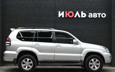 Toyota Land Cruiser Prado 120 рестайлинг, 2006 год, 2 300 000 рублей, 9 фотография