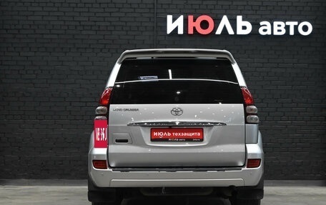 Toyota Land Cruiser Prado 120 рестайлинг, 2006 год, 2 300 000 рублей, 5 фотография
