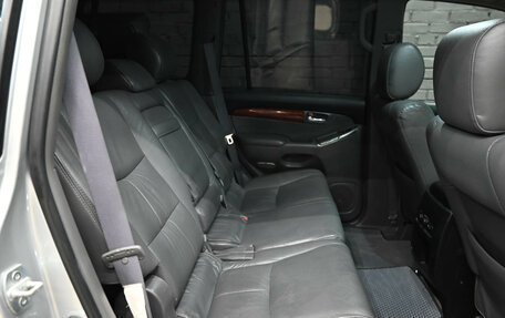 Toyota Land Cruiser Prado 120 рестайлинг, 2006 год, 2 300 000 рублей, 12 фотография