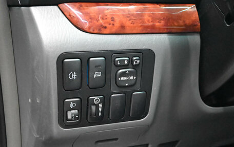 Toyota Land Cruiser Prado 120 рестайлинг, 2006 год, 2 300 000 рублей, 18 фотография