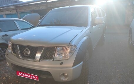 Nissan Navara (Frontier), 2007 год, 1 100 000 рублей, 1 фотография