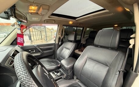 Mitsubishi Pajero IV, 2014 год, 3 000 000 рублей, 10 фотография