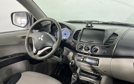 Mitsubishi L200 IV рестайлинг, 2006 год, 750 000 рублей, 14 фотография