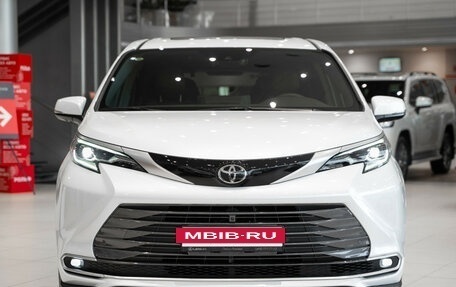 Toyota Sienna, 2024 год, 9 990 000 рублей, 3 фотография