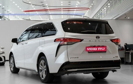 Toyota Sienna, 2024 год, 9 990 000 рублей, 9 фотография