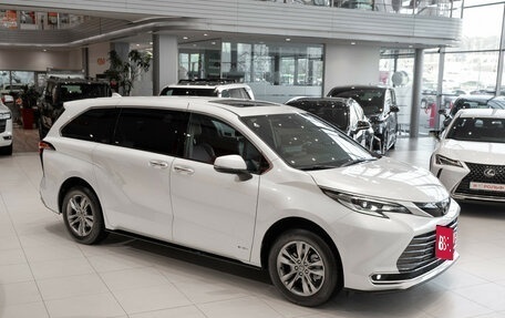 Toyota Sienna, 2024 год, 9 990 000 рублей, 6 фотография