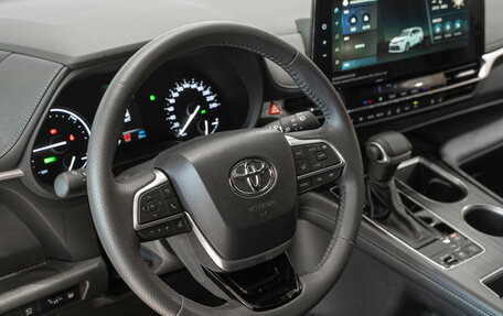 Toyota Sienna, 2024 год, 9 990 000 рублей, 20 фотография