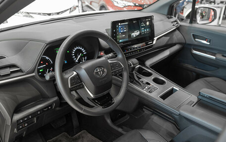 Toyota Sienna, 2024 год, 9 990 000 рублей, 19 фотография