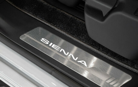 Toyota Sienna, 2024 год, 9 990 000 рублей, 38 фотография