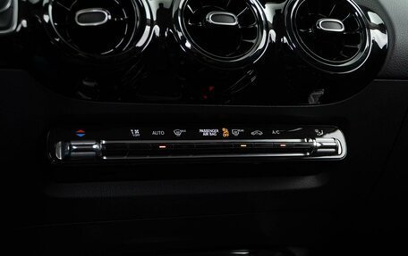 Mercedes-Benz GLA, 2021 год, 3 168 077 рублей, 14 фотография