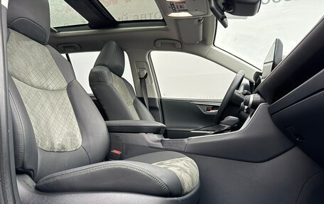 Toyota RAV4, 2024 год, 3 850 000 рублей, 17 фотография
