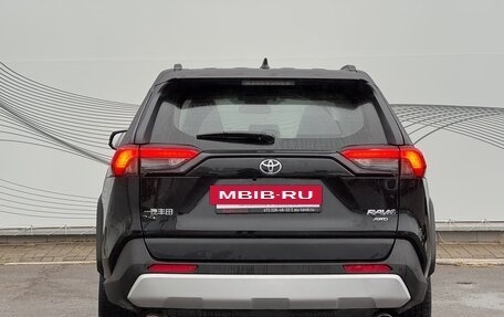 Toyota RAV4, 2024 год, 3 850 000 рублей, 7 фотография