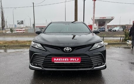 Toyota Camry, 2023 год, 3 250 000 рублей, 3 фотография