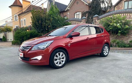 Hyundai Solaris II рестайлинг, 2016 год, 930 000 рублей, 2 фотография