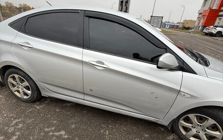 Hyundai Solaris II рестайлинг, 2012 год, 670 000 рублей, 5 фотография